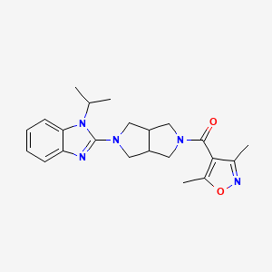 2-[5-(3,5-dimethyl-1,2-oxazole-4-carbonyl)-octahydropyrrolo[3,4-c]pyrrol-2-yl]-1-(propan-2-yl)-1H-1,3-benzodiazole - 2549025-59-2