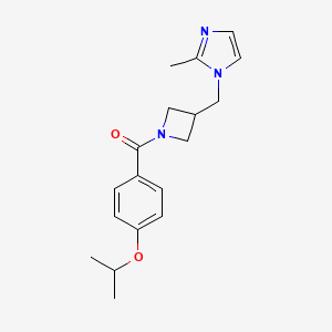 2-methyl-1-({1-[4-(propan-2-yloxy)benzoyl]azetidin-3-yl}methyl)-1H-imidazole - 2640972-56-9