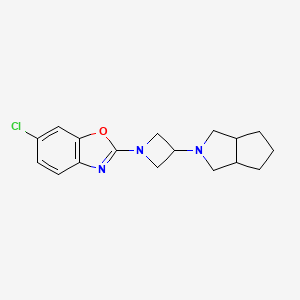 6-chloro-2-(3-{octahydrocyclopenta[c]pyrrol-2-yl}azetidin-1-yl)-1,3-benzoxazole - 2640979-34-4