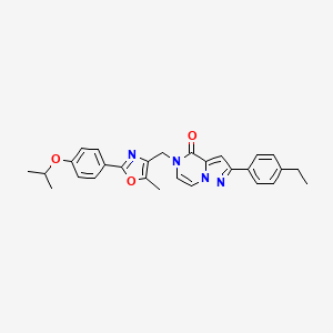 2-(4-ethylphenyl)-5-({5-methyl-2-[4-(propan-2-yloxy)phenyl]-1,3-oxazol-4-yl}methyl)-4H,5H-pyrazolo[1,5-a]pyrazin-4-one - 1040674-62-1