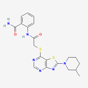 2-(2-{[2-(3-methylpiperidin-1-yl)-[1,3]thiazolo[4,5-d]pyrimidin-7-yl]sulfanyl}acetamido)benzamide - 1184964-56-4