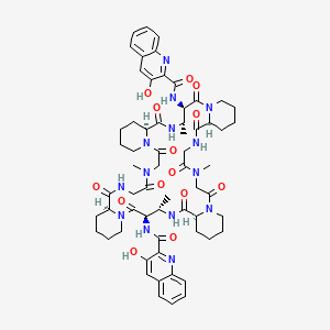 3-hydroxy-N-[(3R,4S,7S,20S,27R,28S,31S,44S)-27-[(3-hydroxyquinoline-2-carbonyl)amino]-4,15,28,39-tetramethyl-2,6,13,16,19,26,30,37,40,43-decaoxo-1,5,12,15,18,25,29,36,39,42-decazapentacyclo[42.4.0.07,12.020,25.031,36]octatetracontan-3-yl]quinoline-2-carboxamide - 