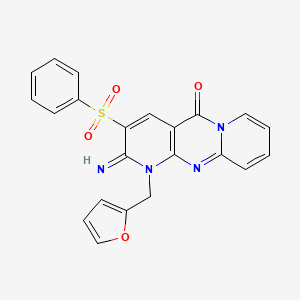 5-(benzenesulfonyl)-7-(furan-2-ylmethyl)-6-imino-1,7,9-triazatricyclo[8.4.0.03,8]tetradeca-3(8),4,9,11,13-pentaen-2-one - 606951-74-0