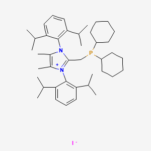 2-((Dicyclohexylphosphanyl)methyl)-1,3-bis(2,6-diisopropylphenyl)-4,5-dimethyl-1H-imidazol-3-ium iodide - 