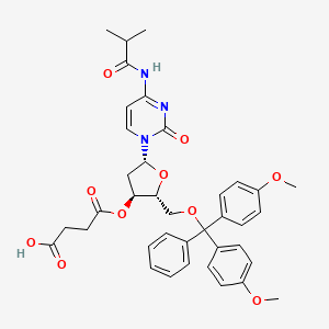4-(((2R,3S,5R)-2-((Bis(4-methoxyphenyl)(phenyl)methoxy)methyl)-5-(4-isobutyramido-2-oxopyrimidin-1(2H)-yl)tetrahydrofuran-3-yl)oxy)-4-oxobutanoic acid - 