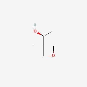 (1S)-1-(3-methyloxetan-3-yl)ethan-1-ol - 