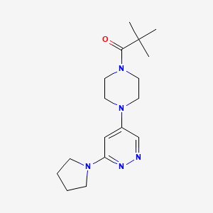 2,2-Dimethyl-1-(4-(6-(pyrrolidin-1-yl)pyridazin-4-yl)piperazin-1-yl)propan-1-one - 1798033-04-1
