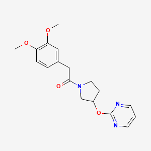2-(3,4-Dimethoxyphenyl)-1-(3-(pyrimidin-2-yloxy)pyrrolidin-1-yl)ethanone - 2034473-76-0