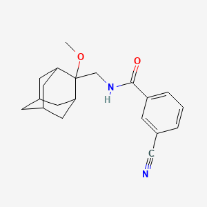 3-cyano-N-(((1R,3S,5r,7r)-2-methoxyadamantan-2-yl)methyl)benzamide - 1797727-20-8
