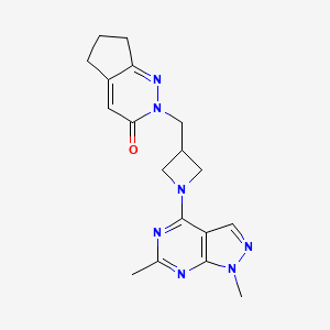 2-[(1-{1,6-dimethyl-1H-pyrazolo[3,4-d]pyrimidin-4-yl}azetidin-3-yl)methyl]-2H,3H,5H,6H,7H-cyclopenta[c]pyridazin-3-one - 2176069-91-1