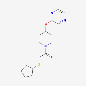 2-(Cyclopentylthio)-1-(4-(pyrazin-2-yloxy)piperidin-1-yl)ethanone - 1448137-19-6