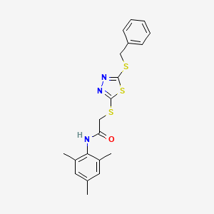 2-((5-(Benzylthio)-1,3,4-thiadiazol-2-yl)thio)-N-mesitylacetamide - 477331-60-5